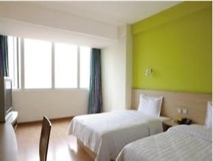 7 Days Inn Tanggu Hebei Road Тяньцзинь Экстерьер фото